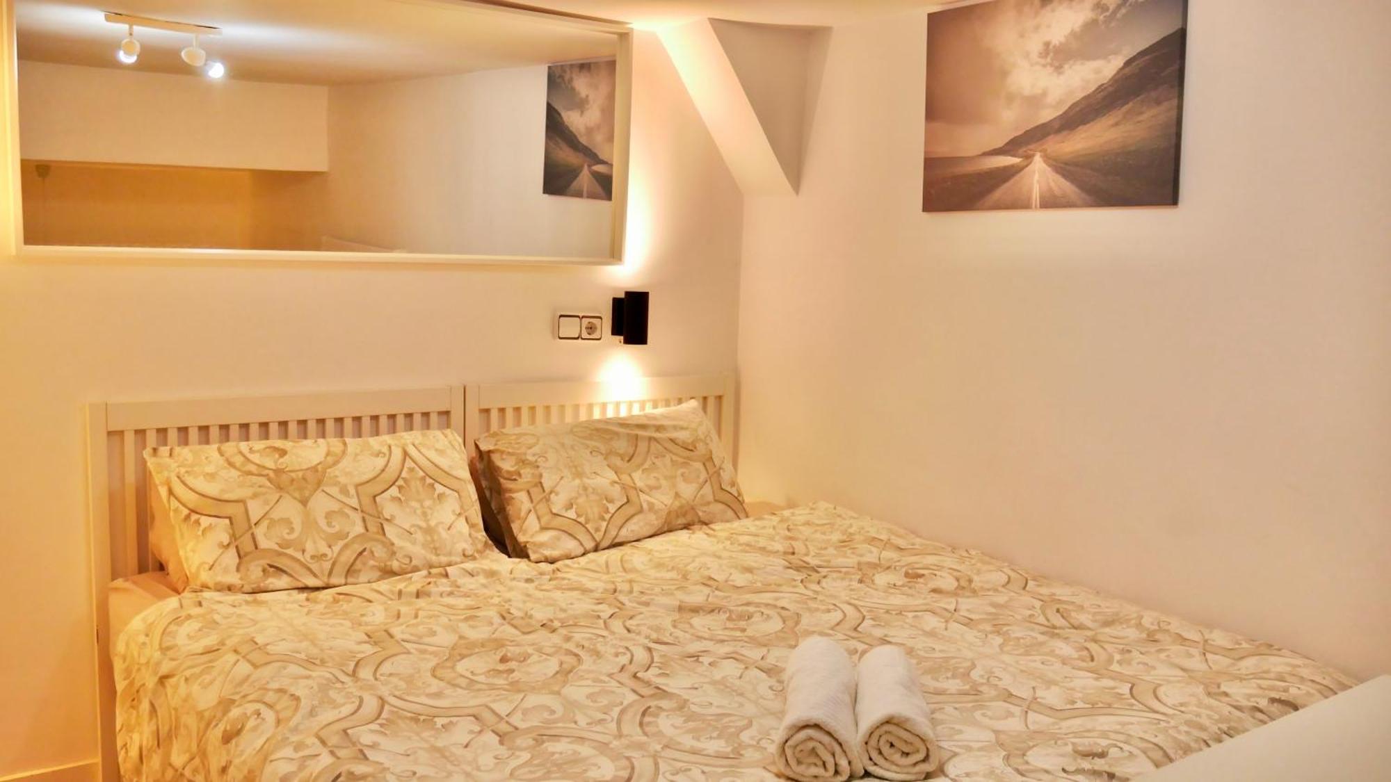 Appartamento Duplex La Latina Centro Madrid Esterno foto